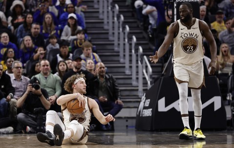 hupu-对年轻队友的要求标准？追梦：保持赢球习惯 要一直努力