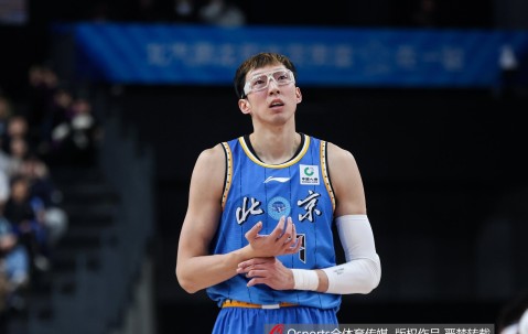 hupu-这场打得像外援！周琦终结十分高效 砍下23分13板&amp;抢到7前场板