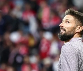 虎扑球迷-吉鲁替补登场进球,以38岁360天成为欧联最年长替补进球者