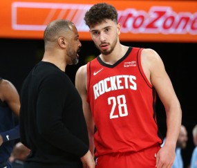 乌度卡评价申京欧锦赛表现全面 防守能力显著提升