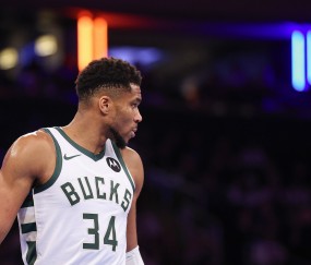 hupu-字母哥：努力拼搏&amp;以正确方式比赛&amp;打无私的篮球 我们都没有做到