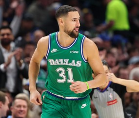 hupu-佛光照耀达拉斯！克莱底角抽烟三分再中 首节2中2！