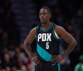 35岁266天！霍勒迪刷新单场35分10助&amp;真实命中率90%+最老纪录