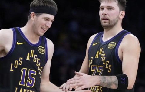 虎扑NBA-记者：湖人想打造独行侠2.0阵容，认可东契奇&amp;amp;里夫斯后场组合